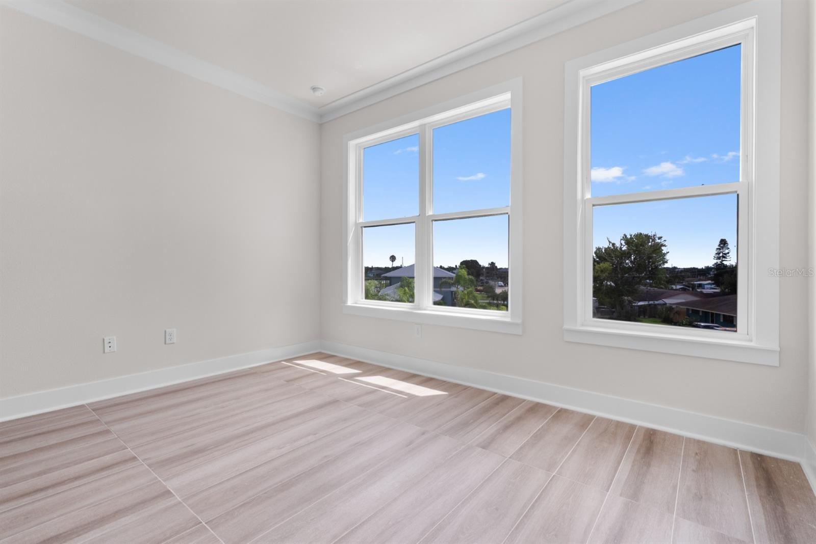 Image 16 of 35 For 772 Gran Kaymen Way