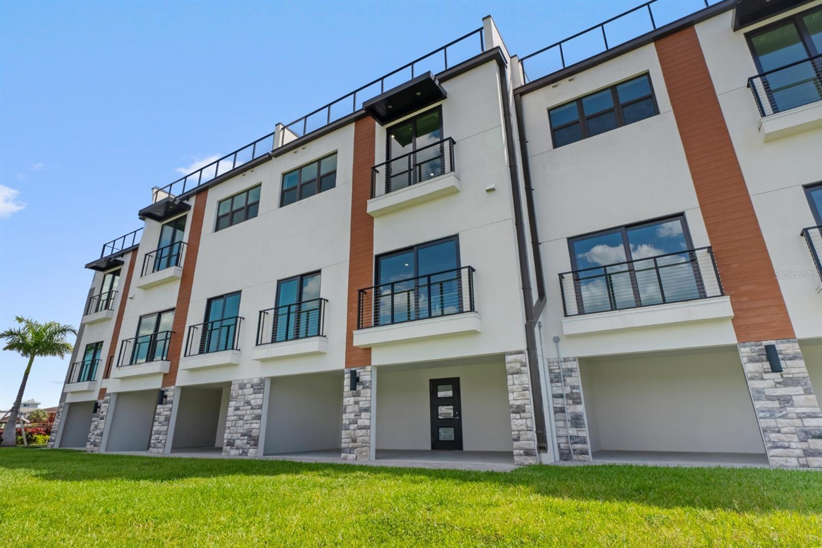 Image 33 of 35 For 772 Gran Kaymen Way