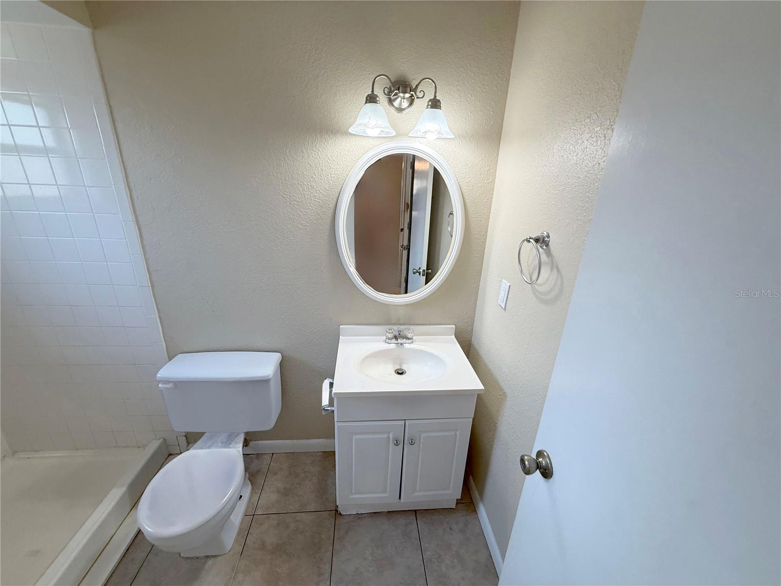 Image 15 of 20 For 3844 Woodburn Loop E