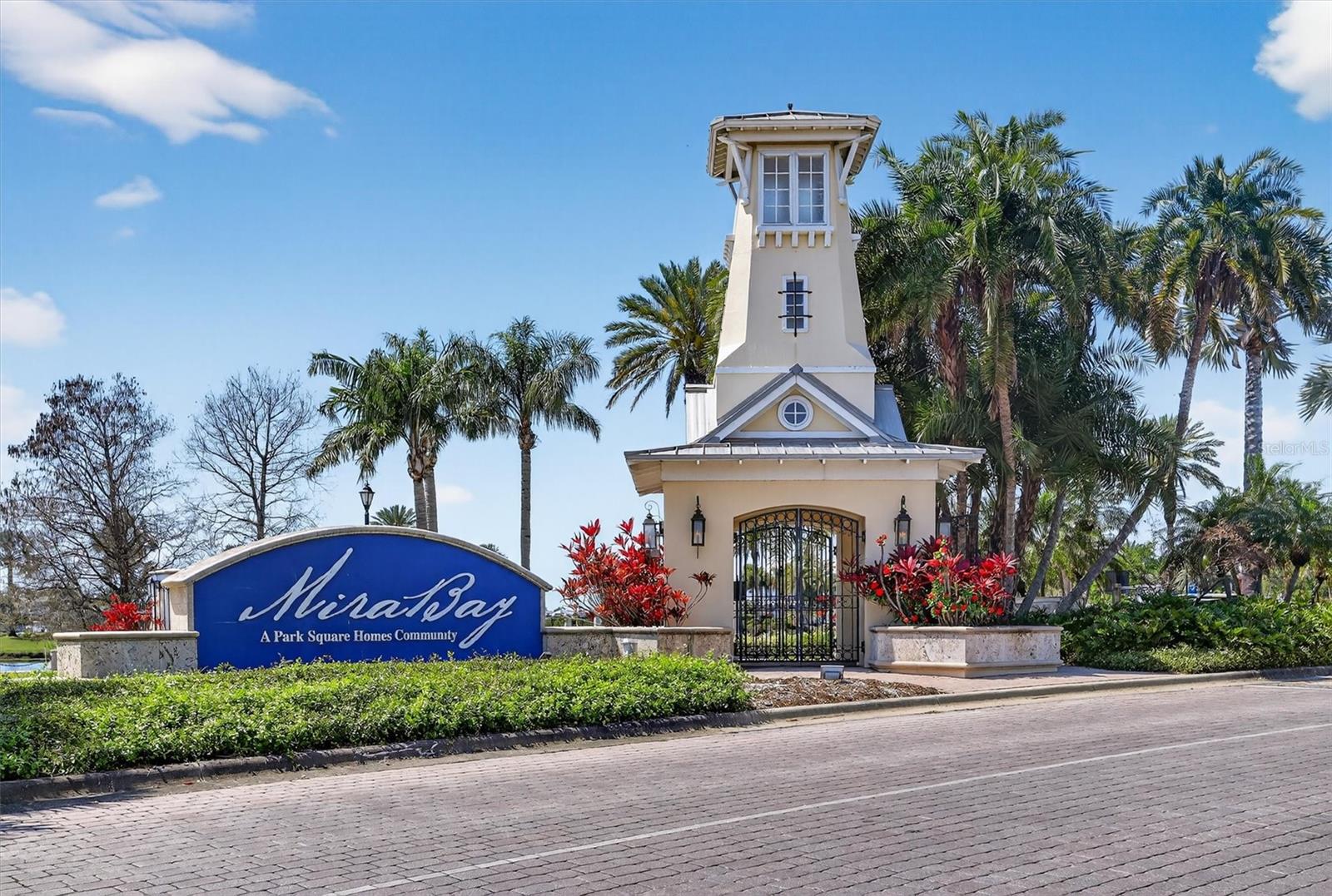 Image 41 of 54 For 416 Manns Harbor Drive