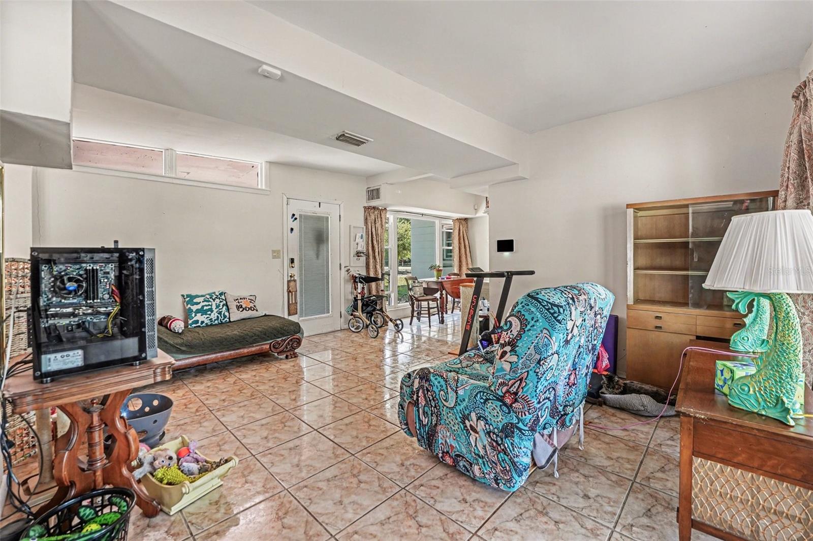 Image 3 of 23 For 1431 Hester Drive