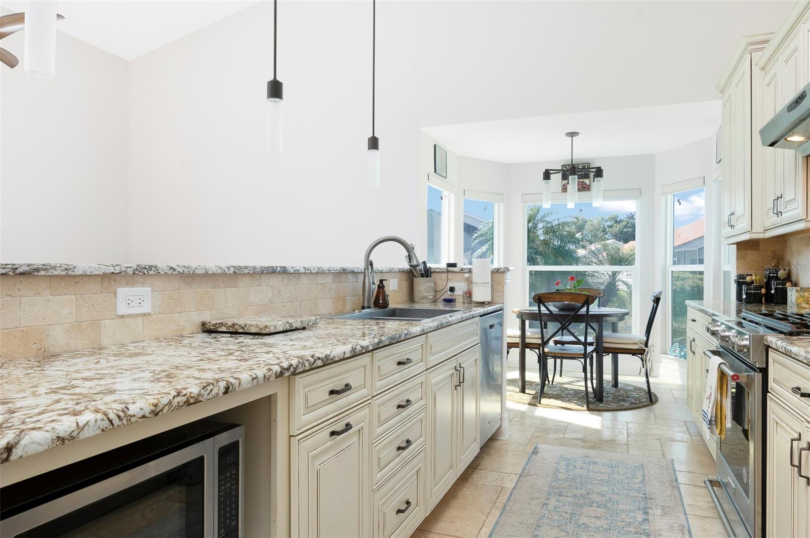 Image 13 of 36 For 750 White Sand Drive Ne