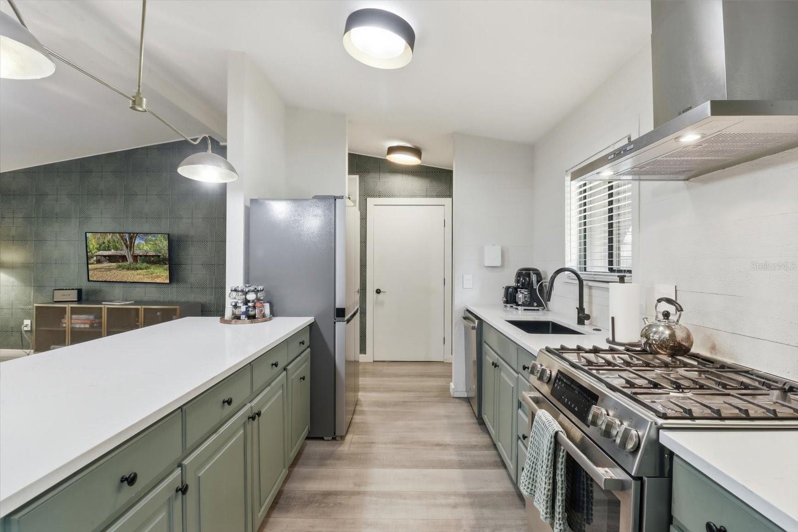 Image 6 of 67 For 8952 White Dogwood Drive