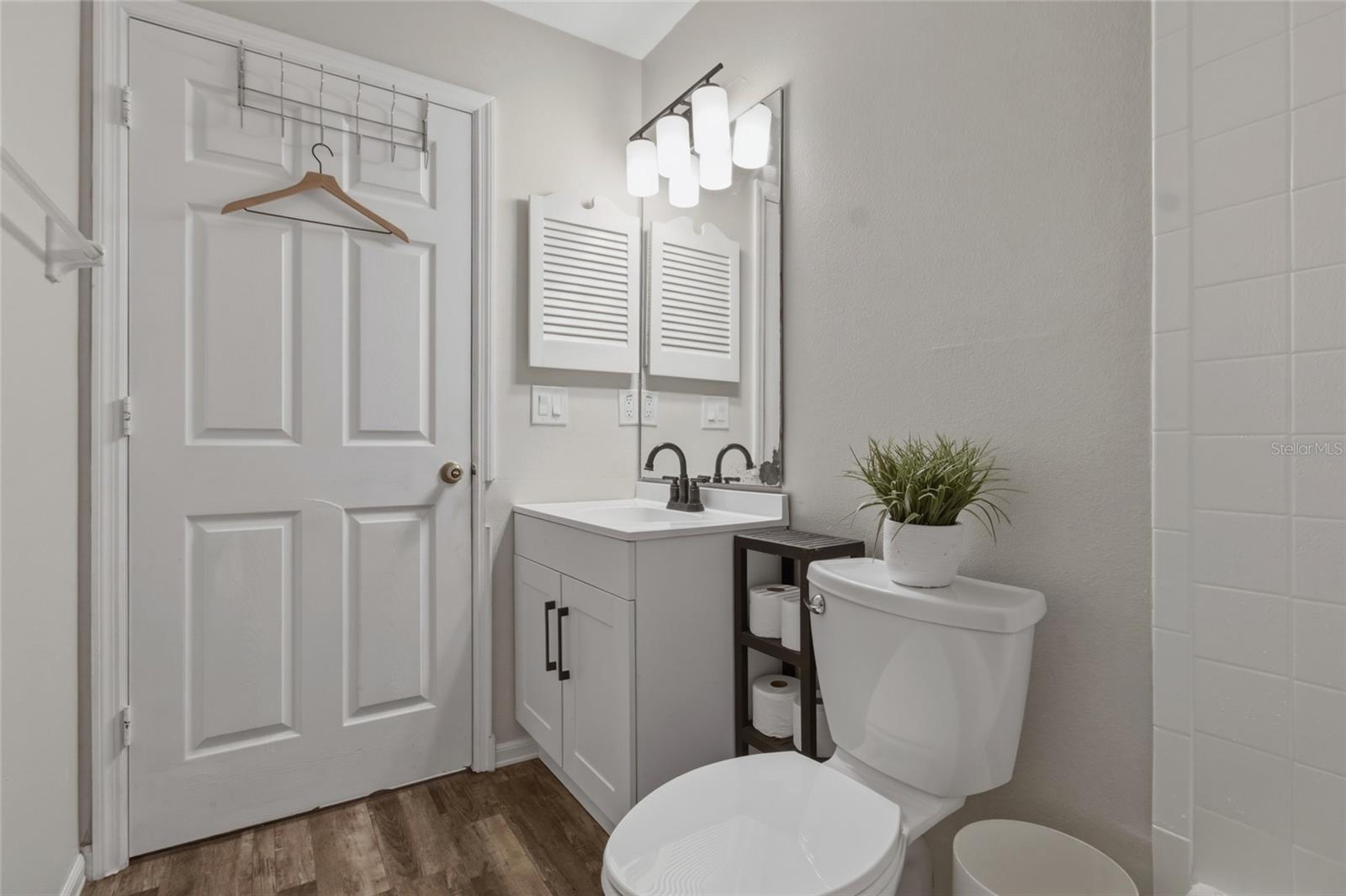 Image 4 of 23 For 3734 Abington Avenue S