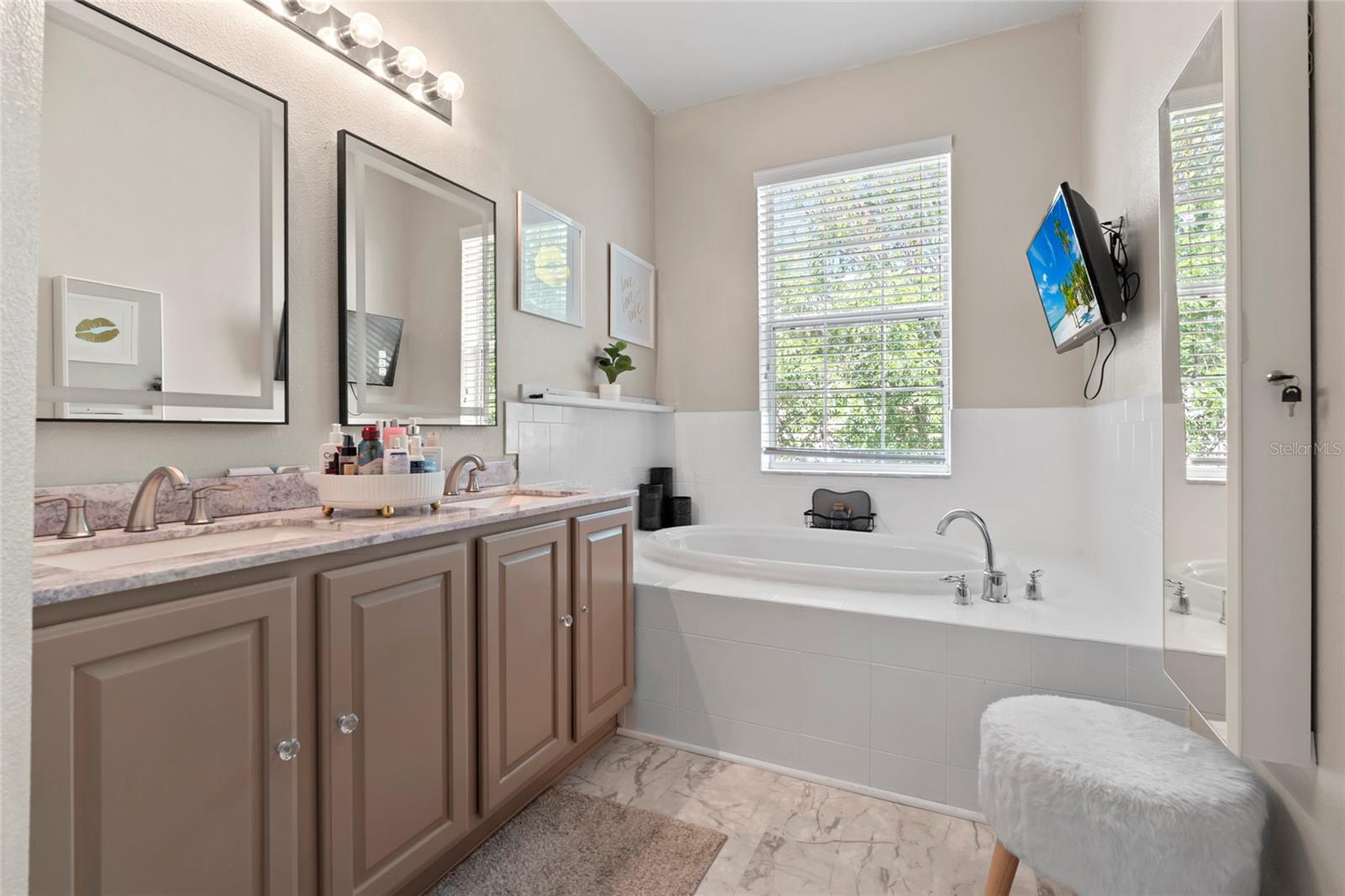 Image 12 of 23 For 7240 102nd Lane