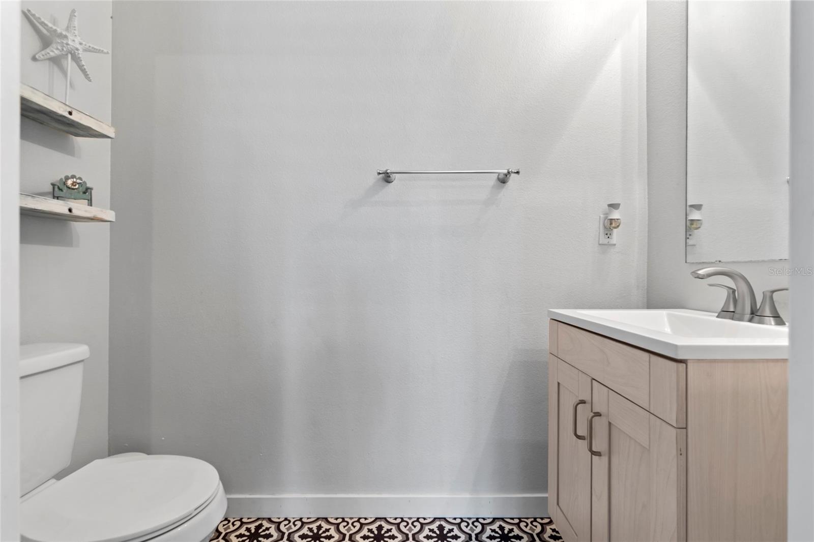 Image 3 of 23 For 7240 102nd Lane