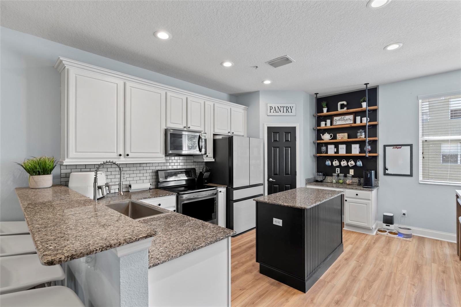 Image 4 of 23 For 7240 102nd Lane