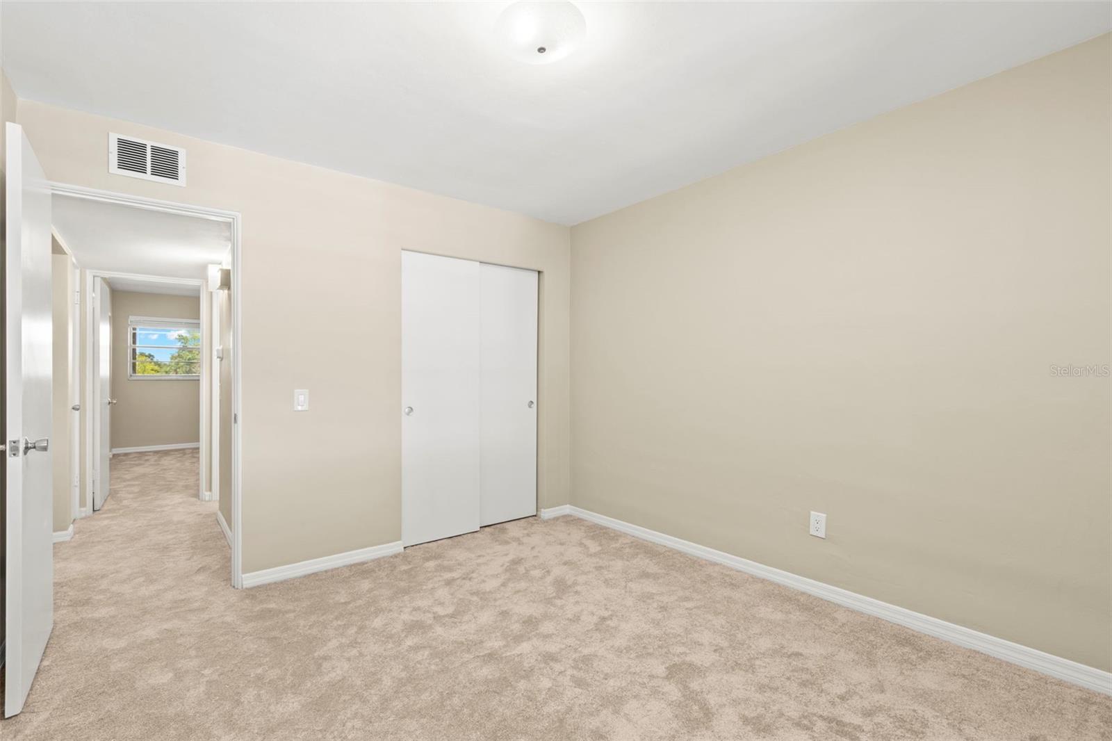 Image 14 of 39 For 2433 Brazilia Drive 41