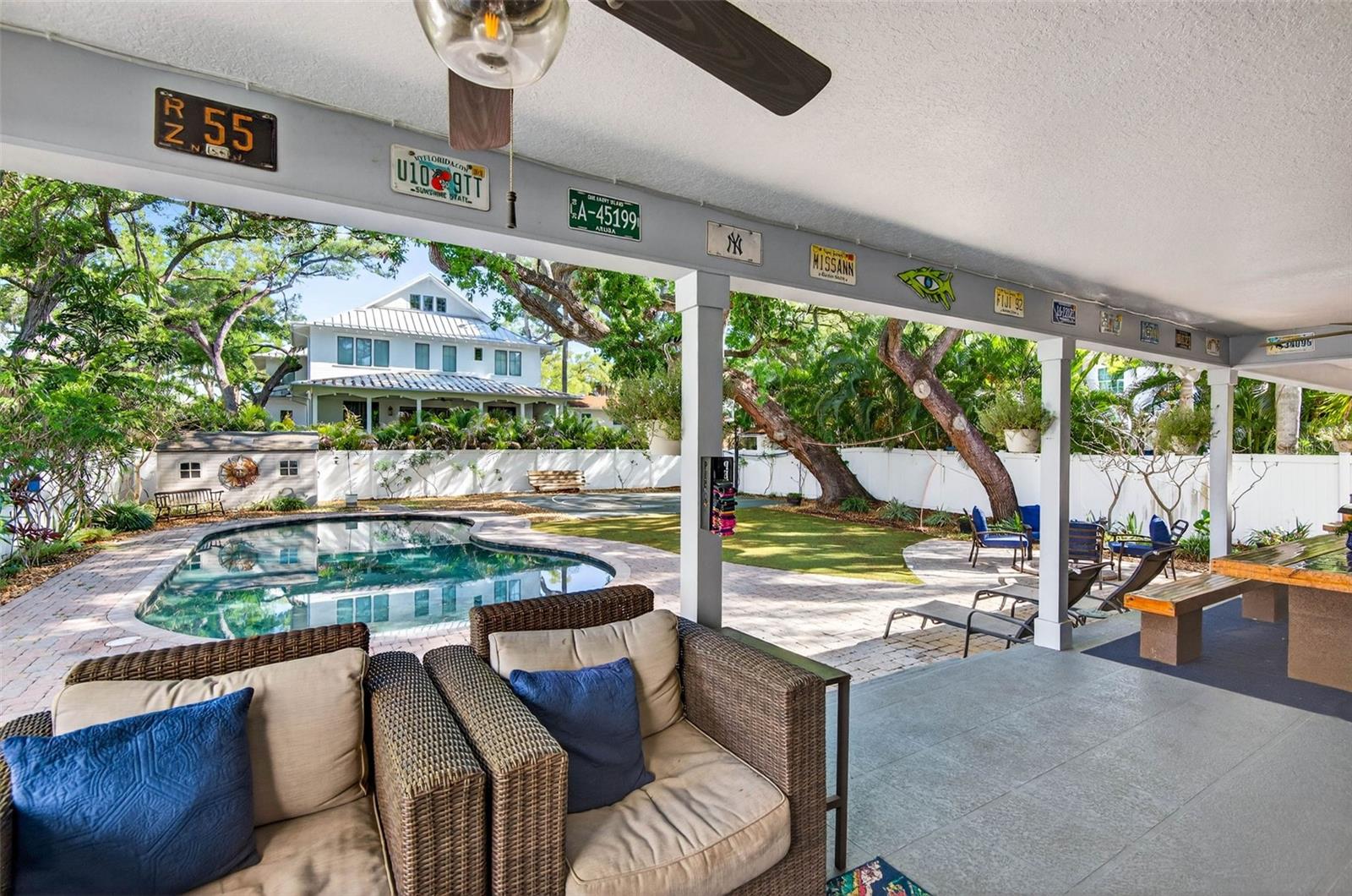 Image 44 of 62 For 4505 Melrose Avenue