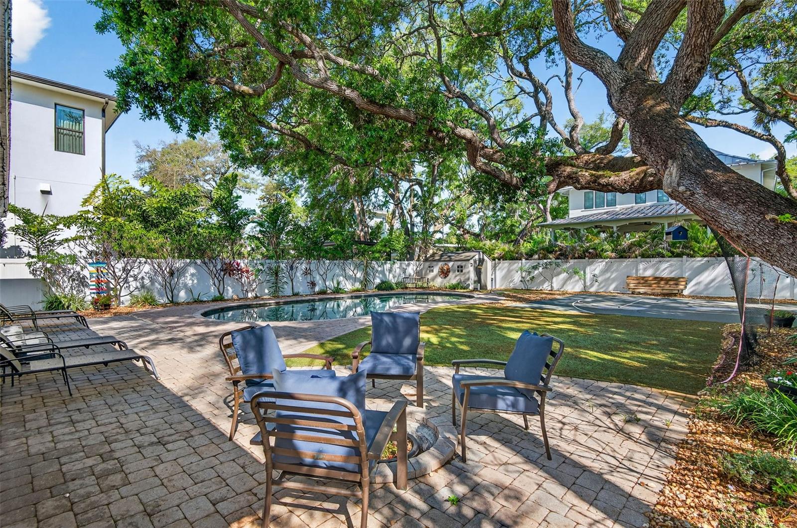 Image 47 of 62 For 4505 Melrose Avenue