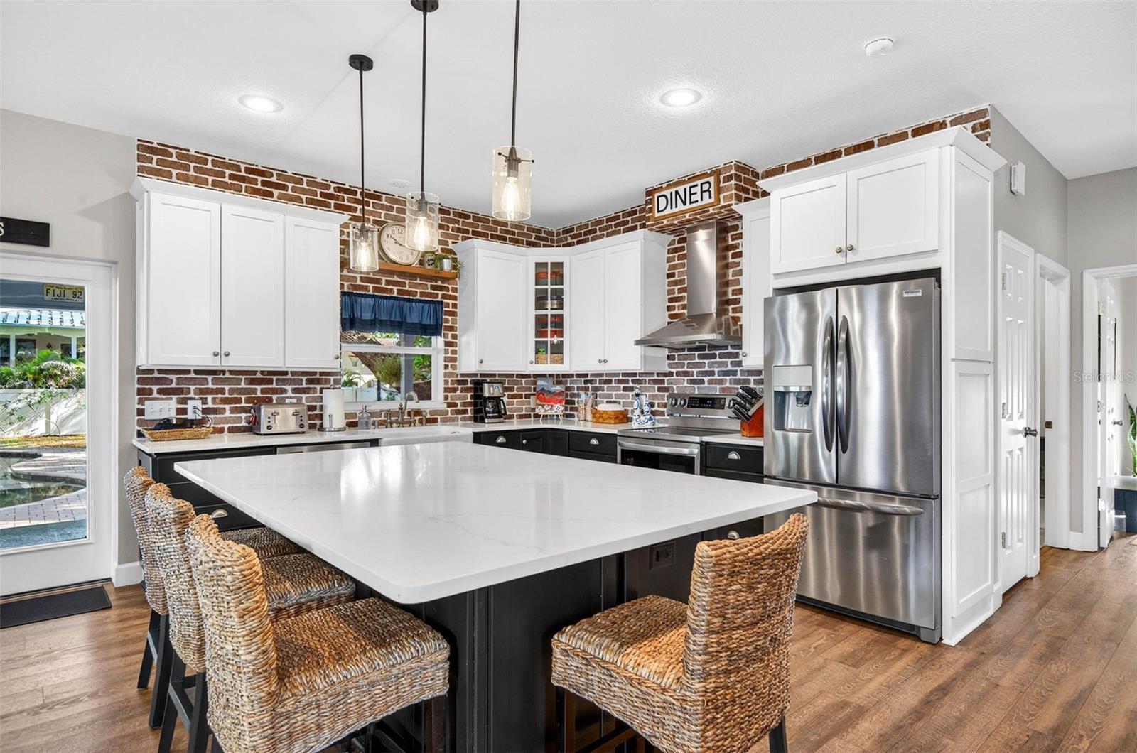 Image 9 of 62 For 4505 Melrose Avenue