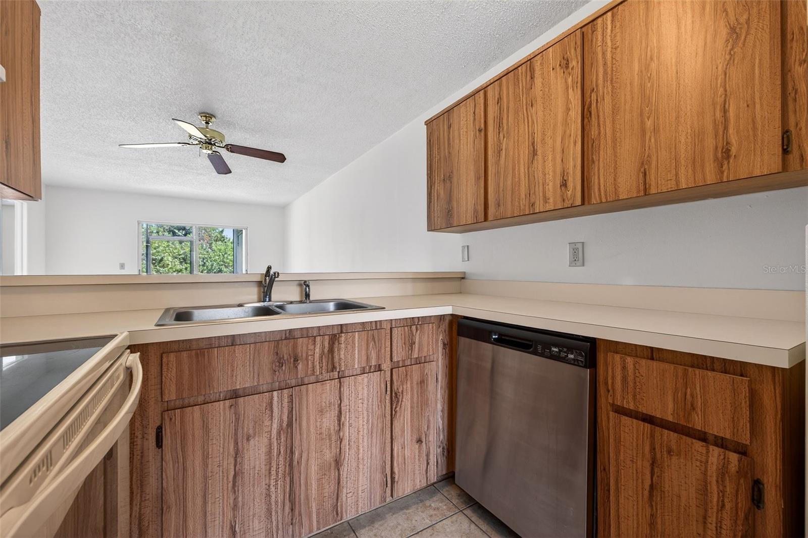 Image 8 of 29 For 11201 122nd Avenue 207