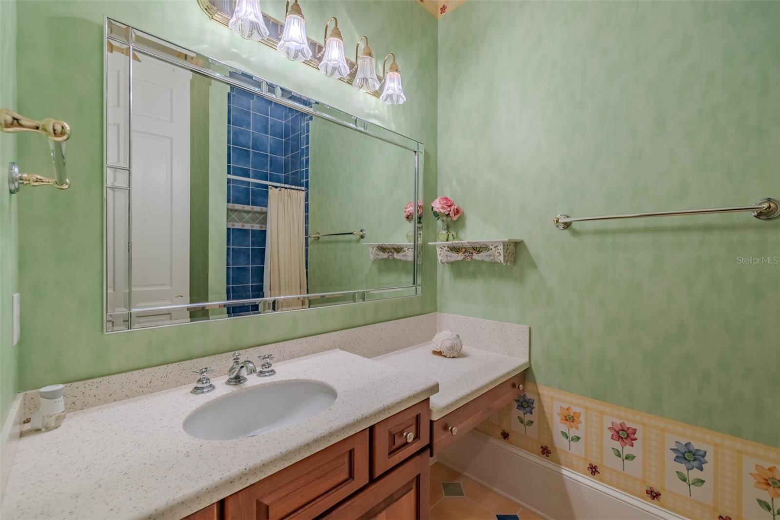 Image 40 of 86 For 1816 Dover Road