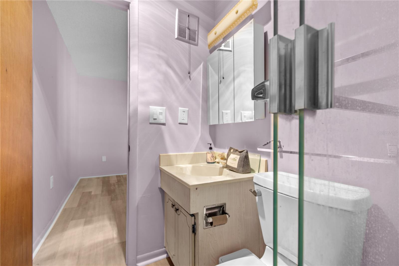 Image 17 of 46 For 5603 80th Street N 512