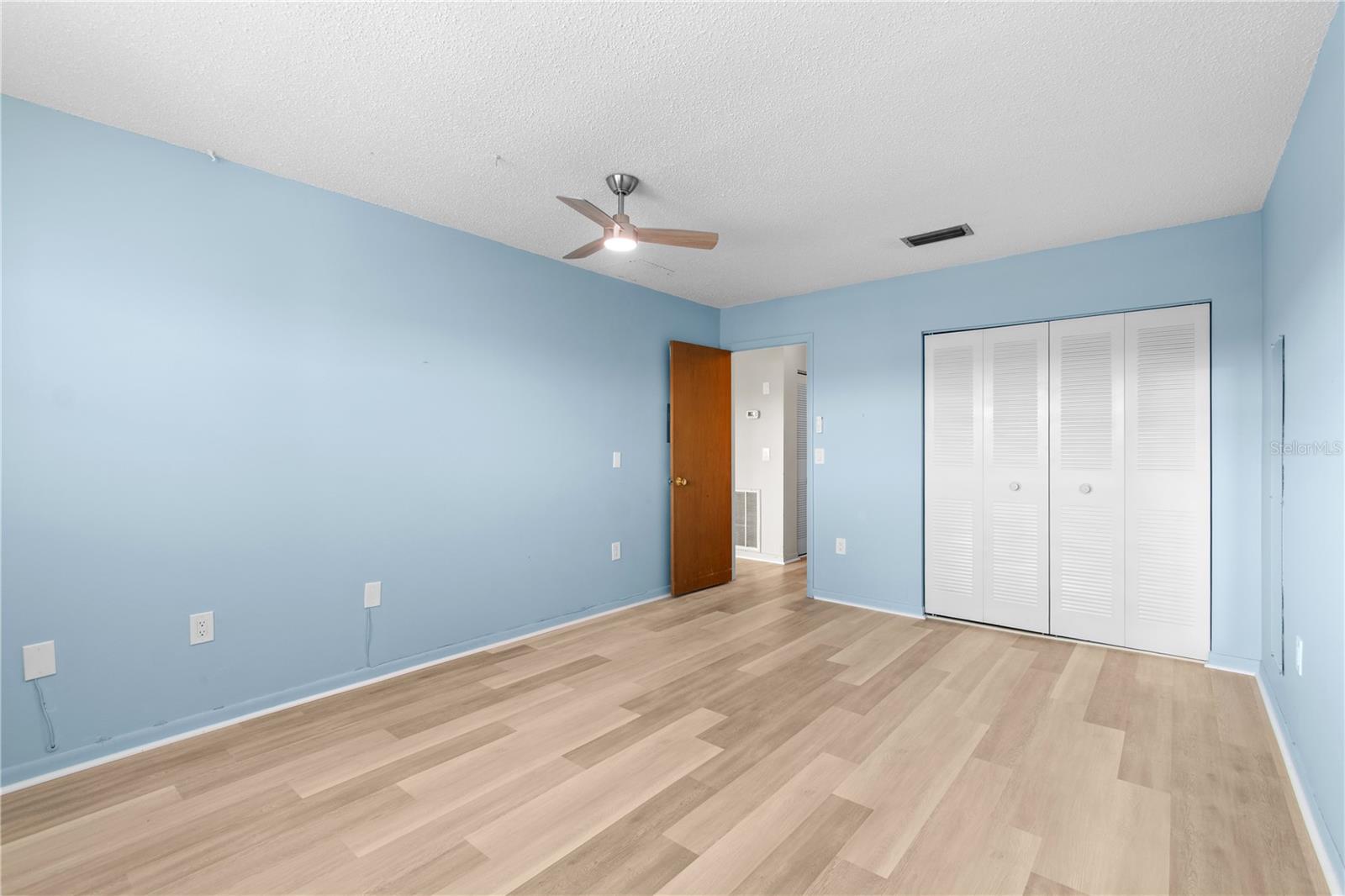 Image 9 of 46 For 5603 80th Street N 512