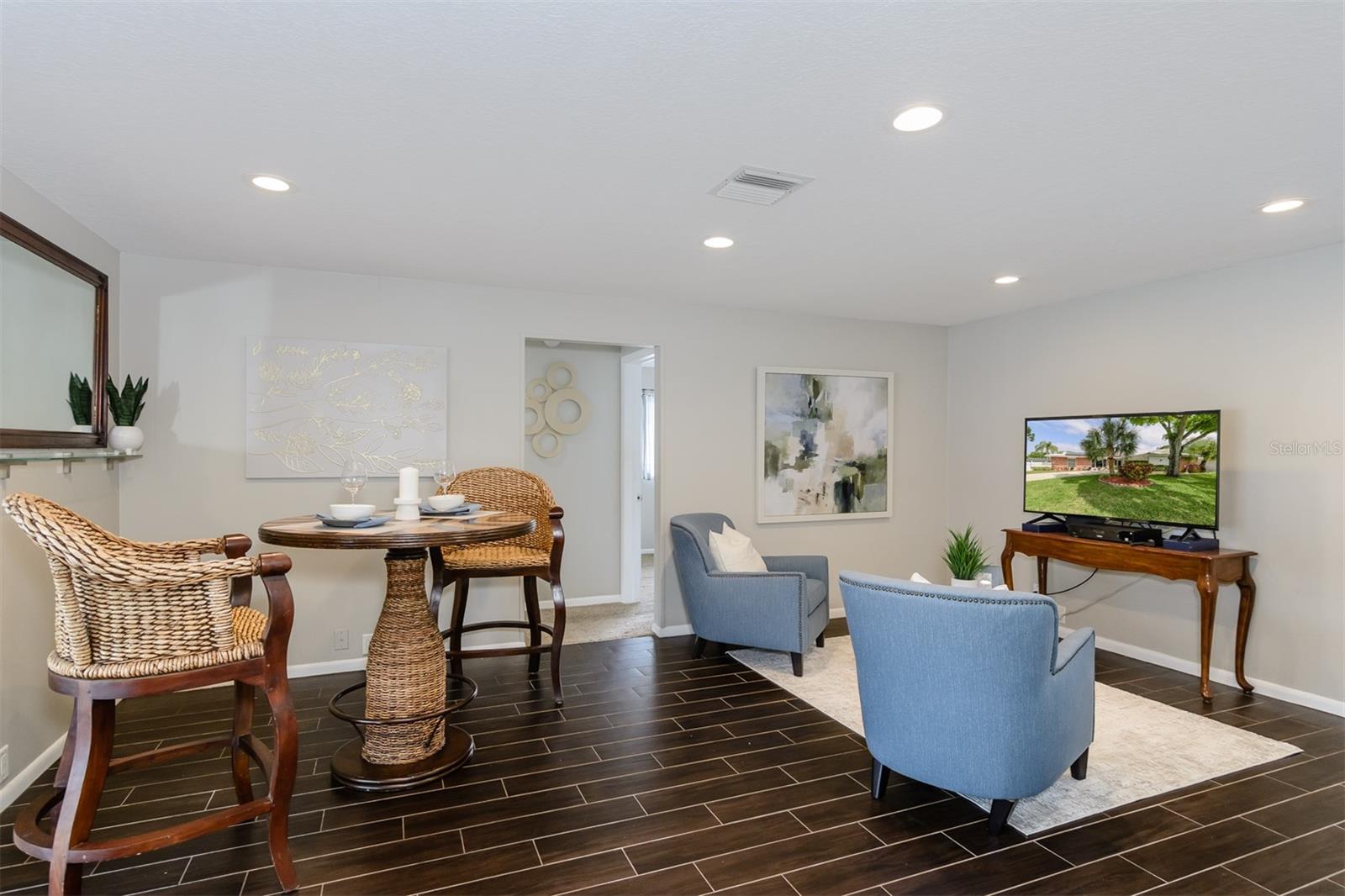 Image 16 of 47 For 1228 Inverness Drive