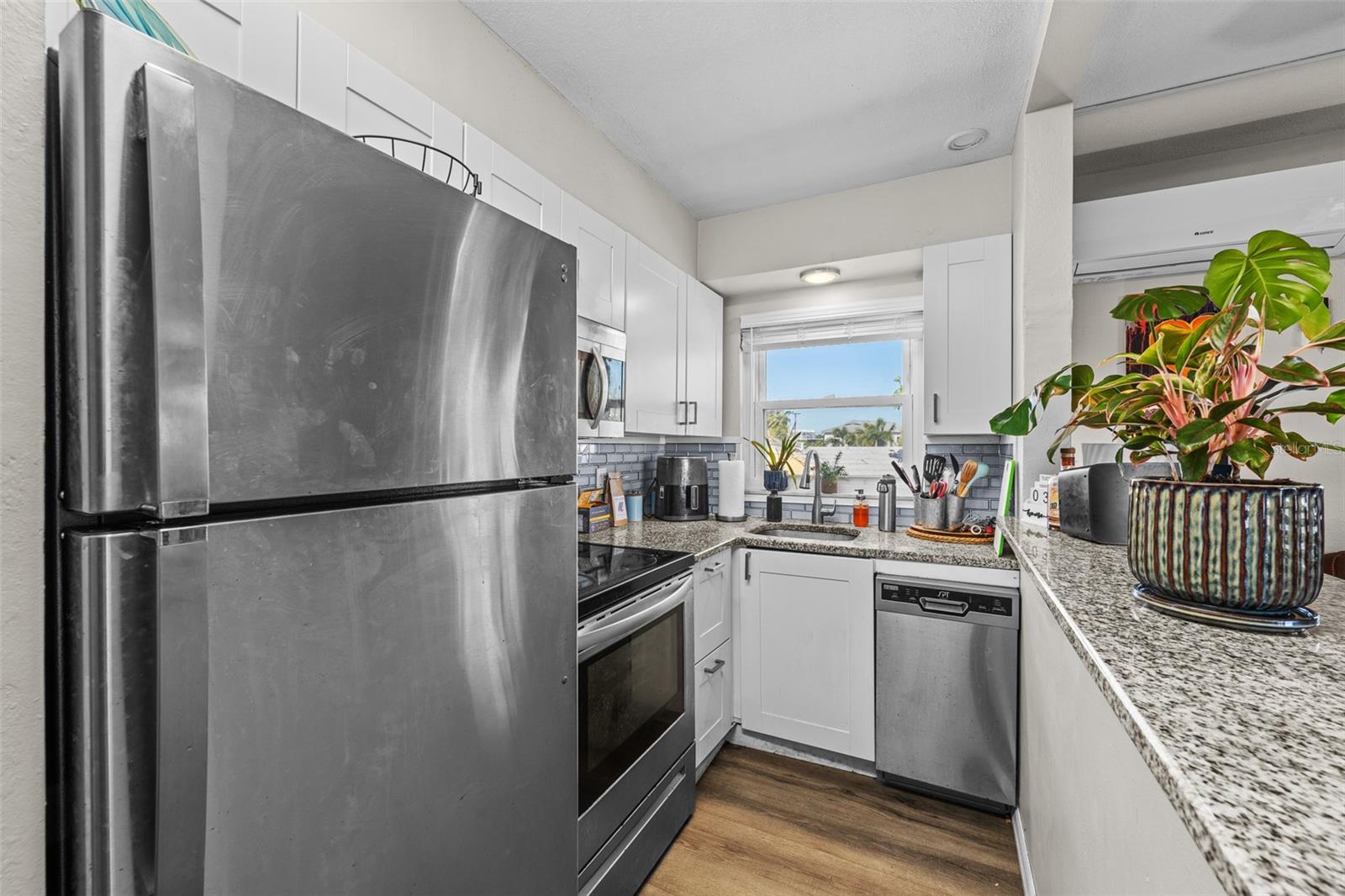 Image 18 of 20 For 11430 3rd Street E