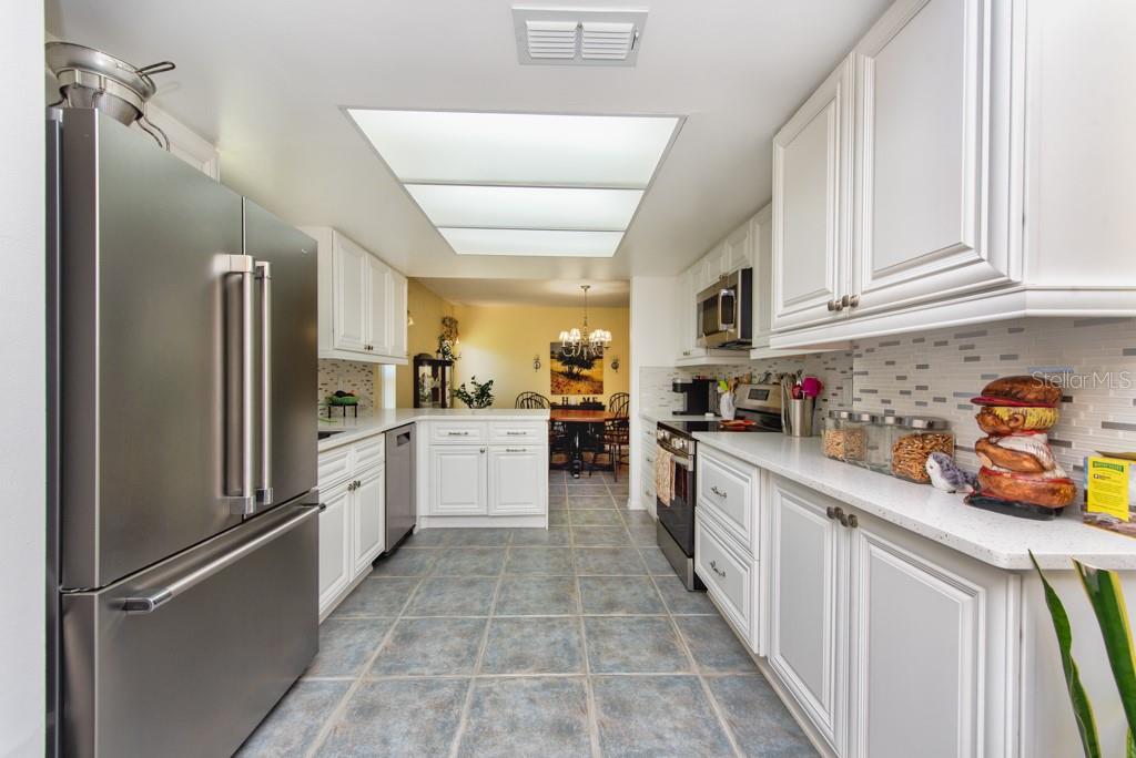 Image 4 of 38 For 1605 Leland Drive