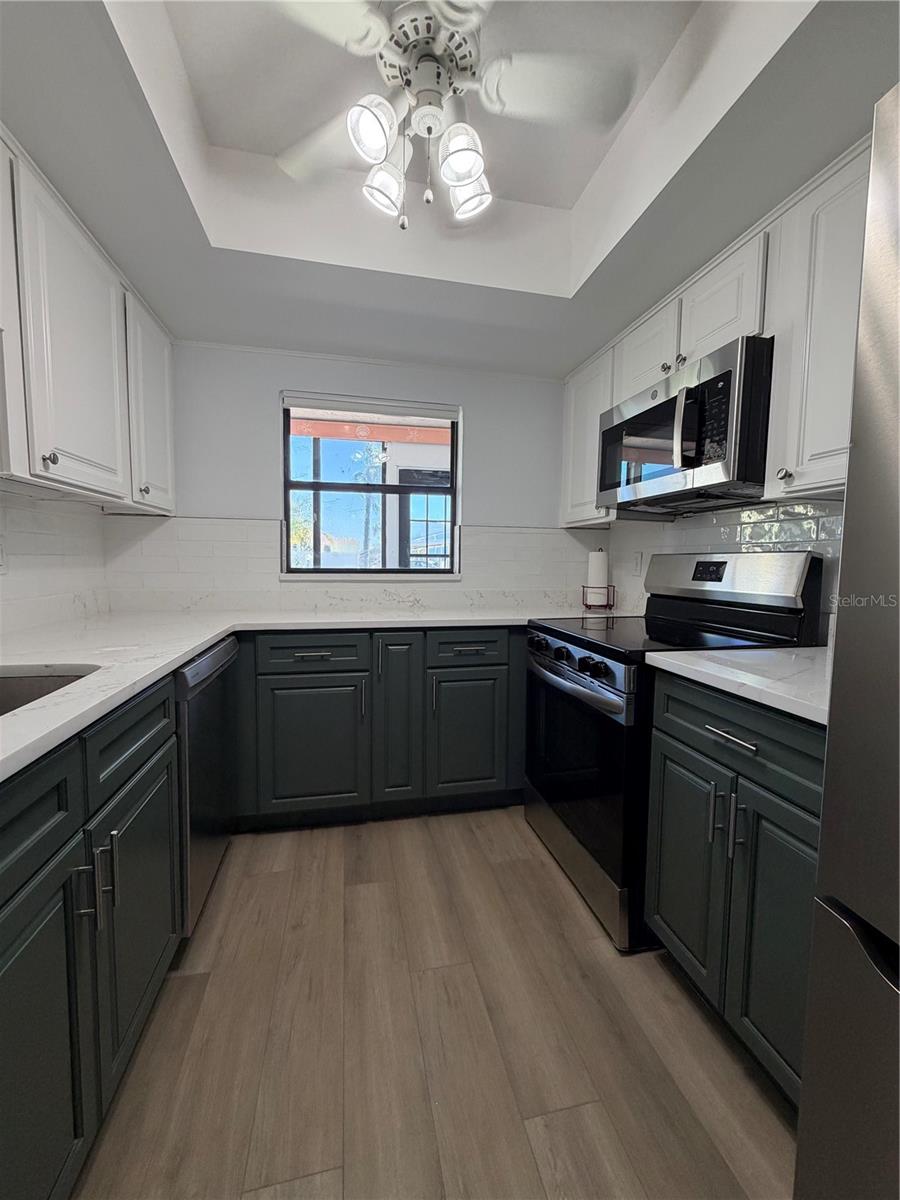 Image 14 of 39 For 1 Windrush Boulevard 93