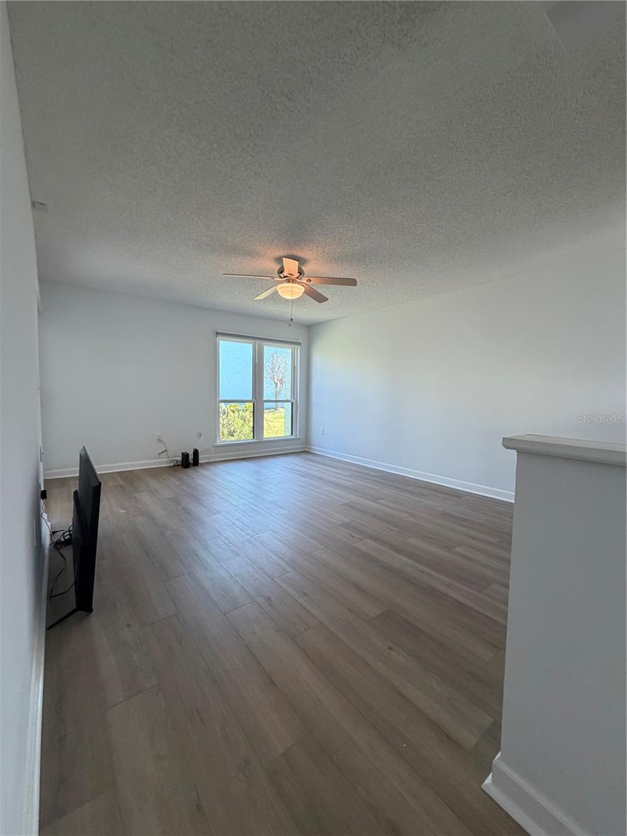 Image 17 of 39 For 1 Windrush Boulevard 93