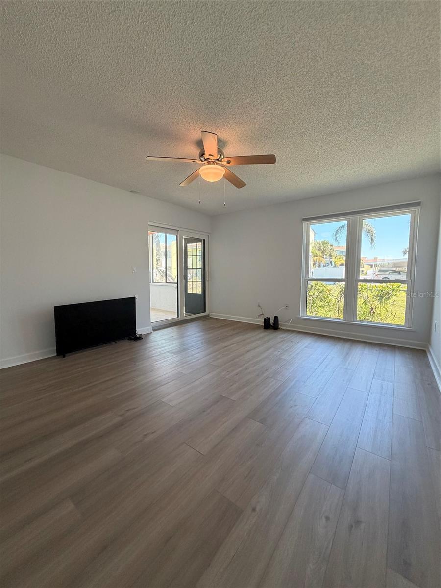 Image 18 of 39 For 1 Windrush Boulevard 93