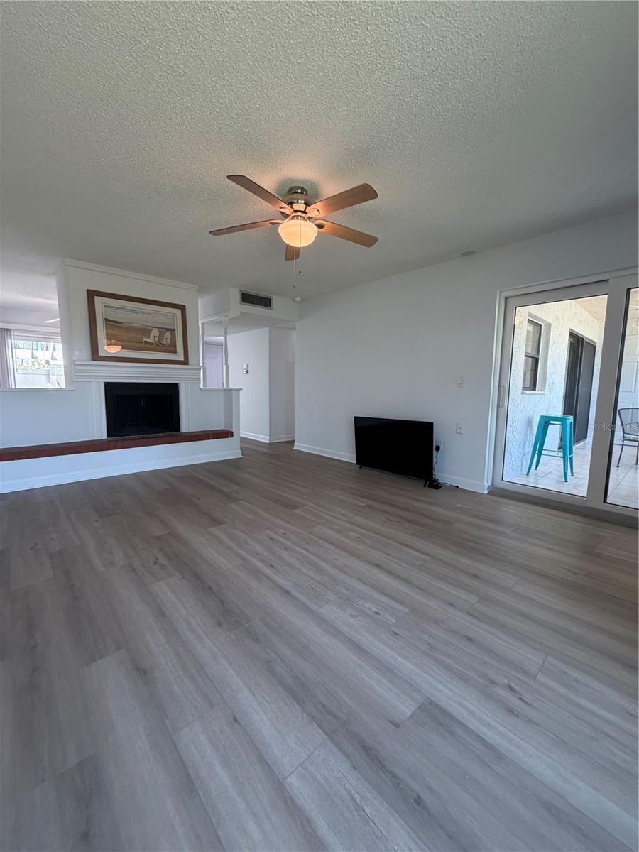 Image 19 of 39 For 1 Windrush Boulevard 93