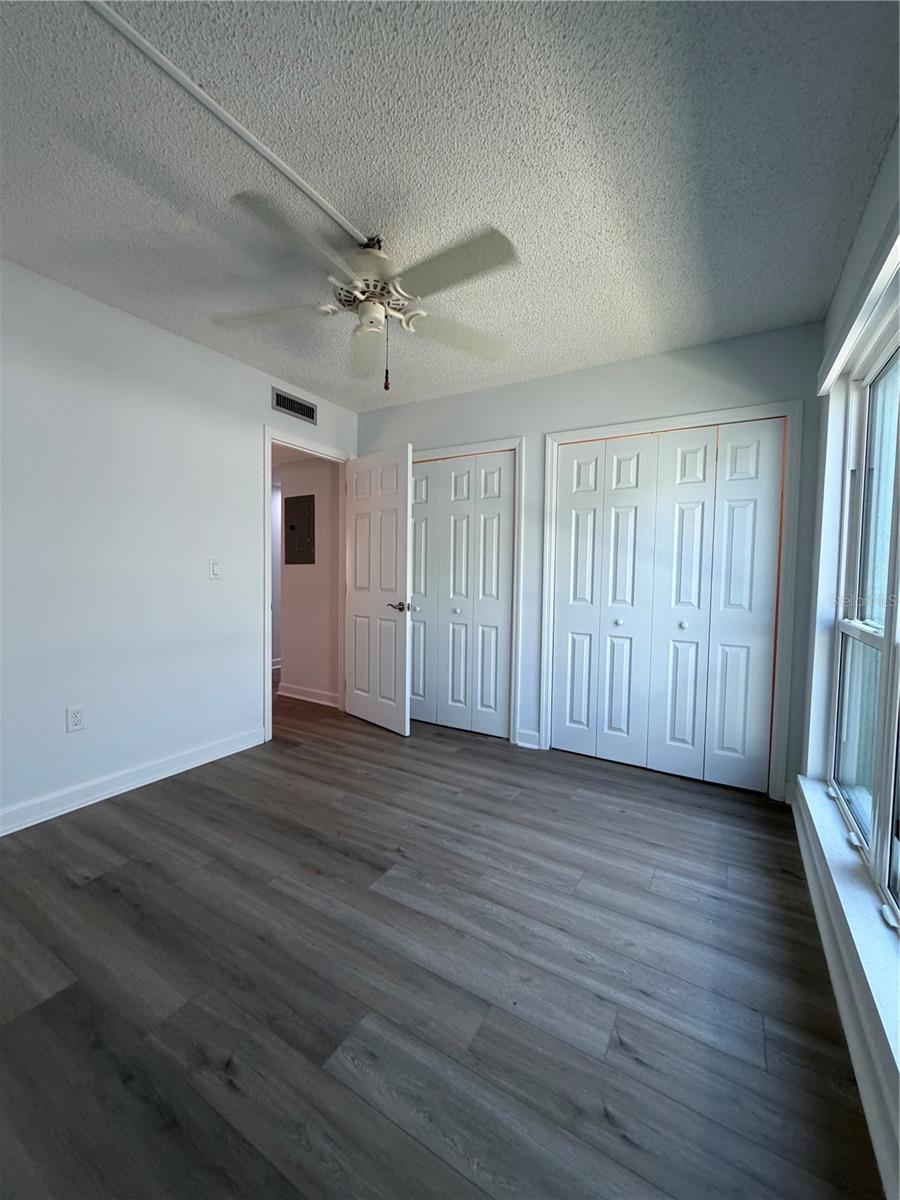 Image 28 of 39 For 1 Windrush Boulevard 93