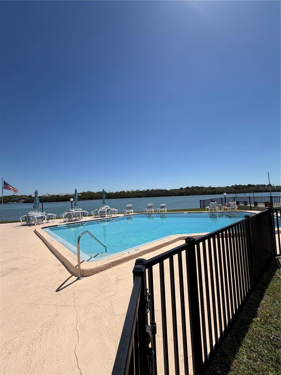 Image 37 of 39 For 1 Windrush Boulevard 93