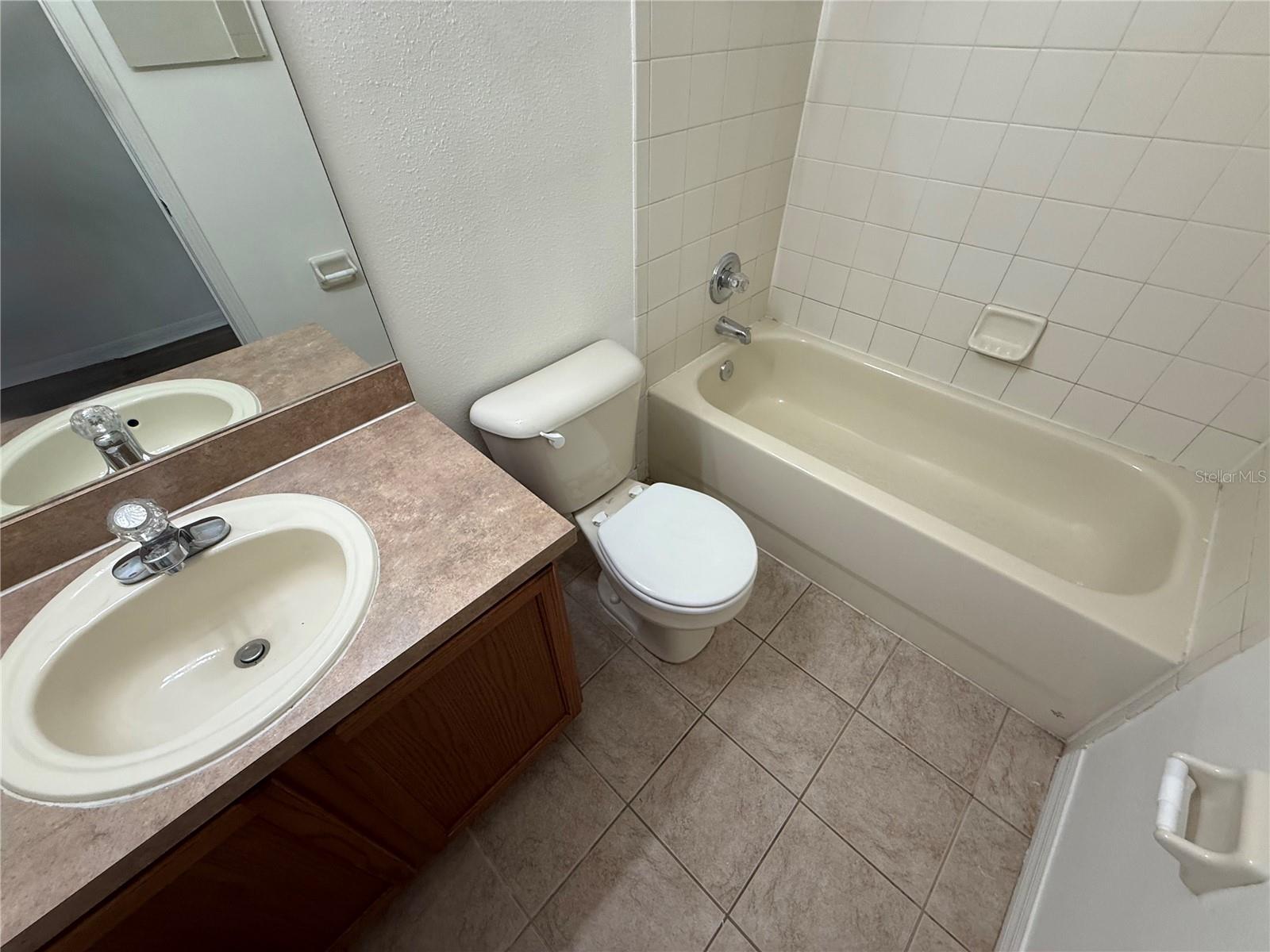 Image 15 of 24 For 6901 Surrey Hill Place