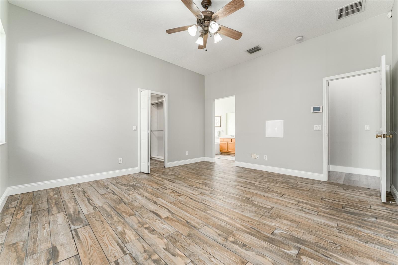 Image 17 of 26 For 5638 Rockfield Loop