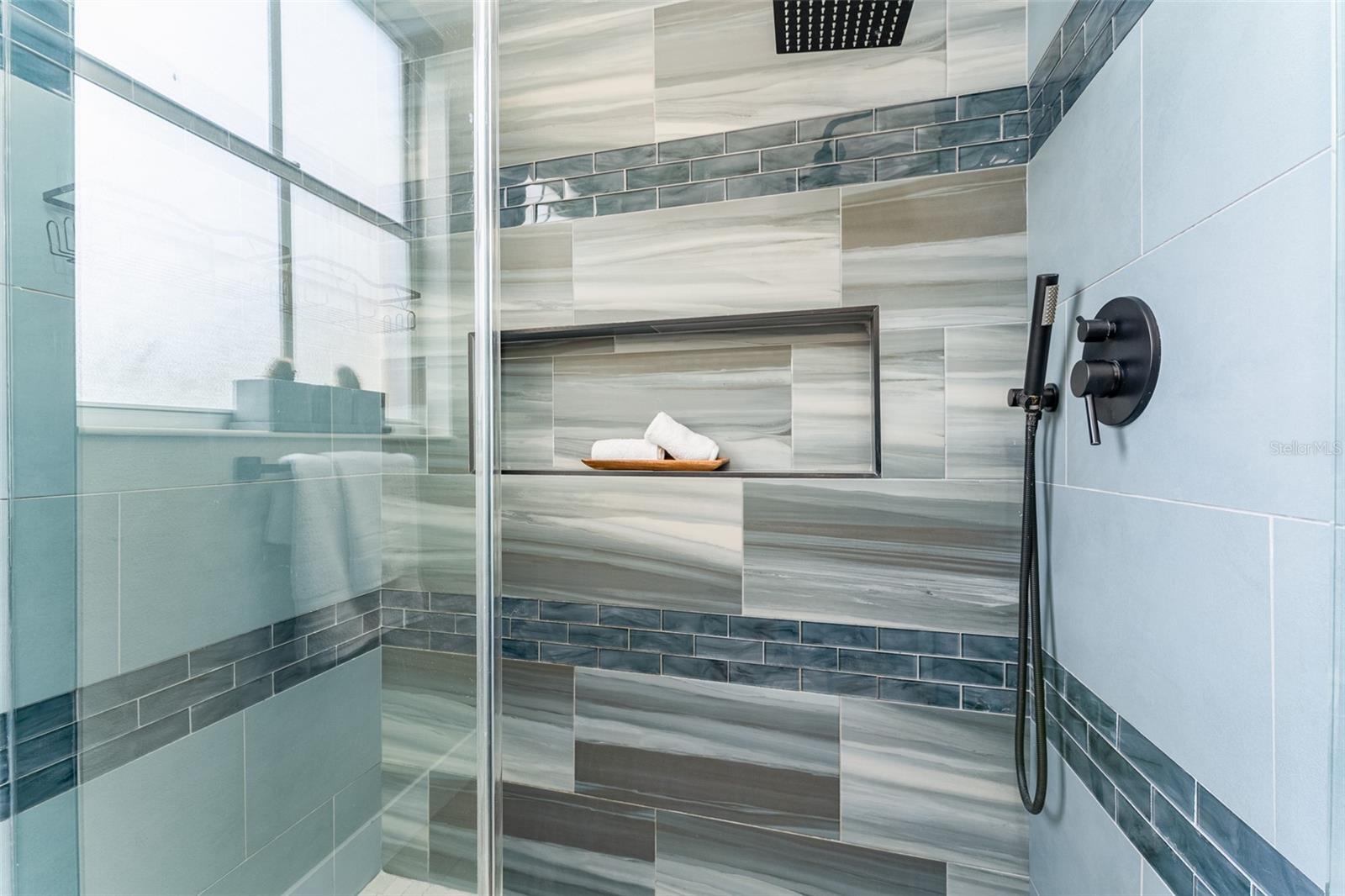 Image 21 of 26 For 5638 Rockfield Loop