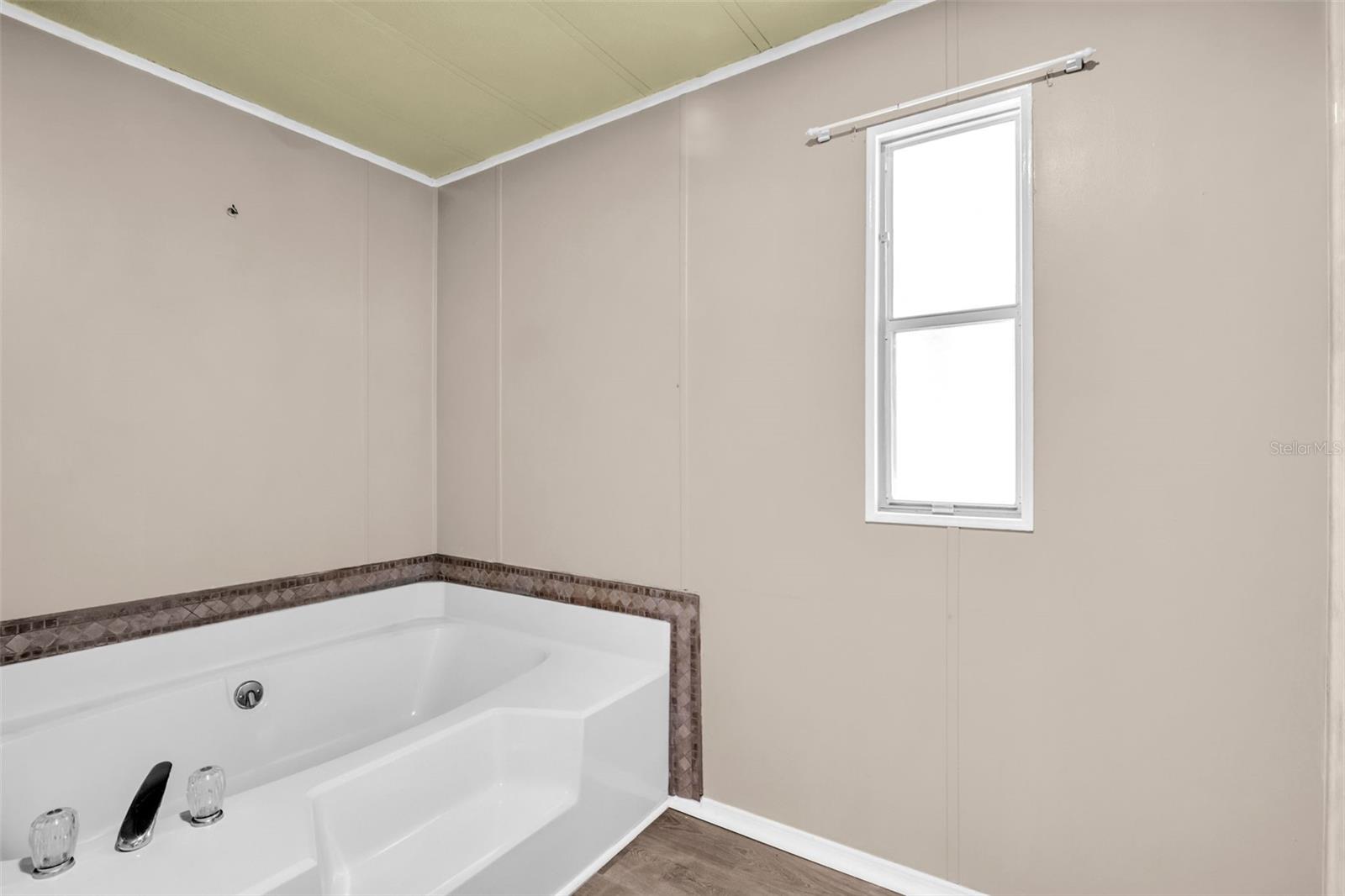 Image 29 of 66 For 23 Mountain Laurel Drive