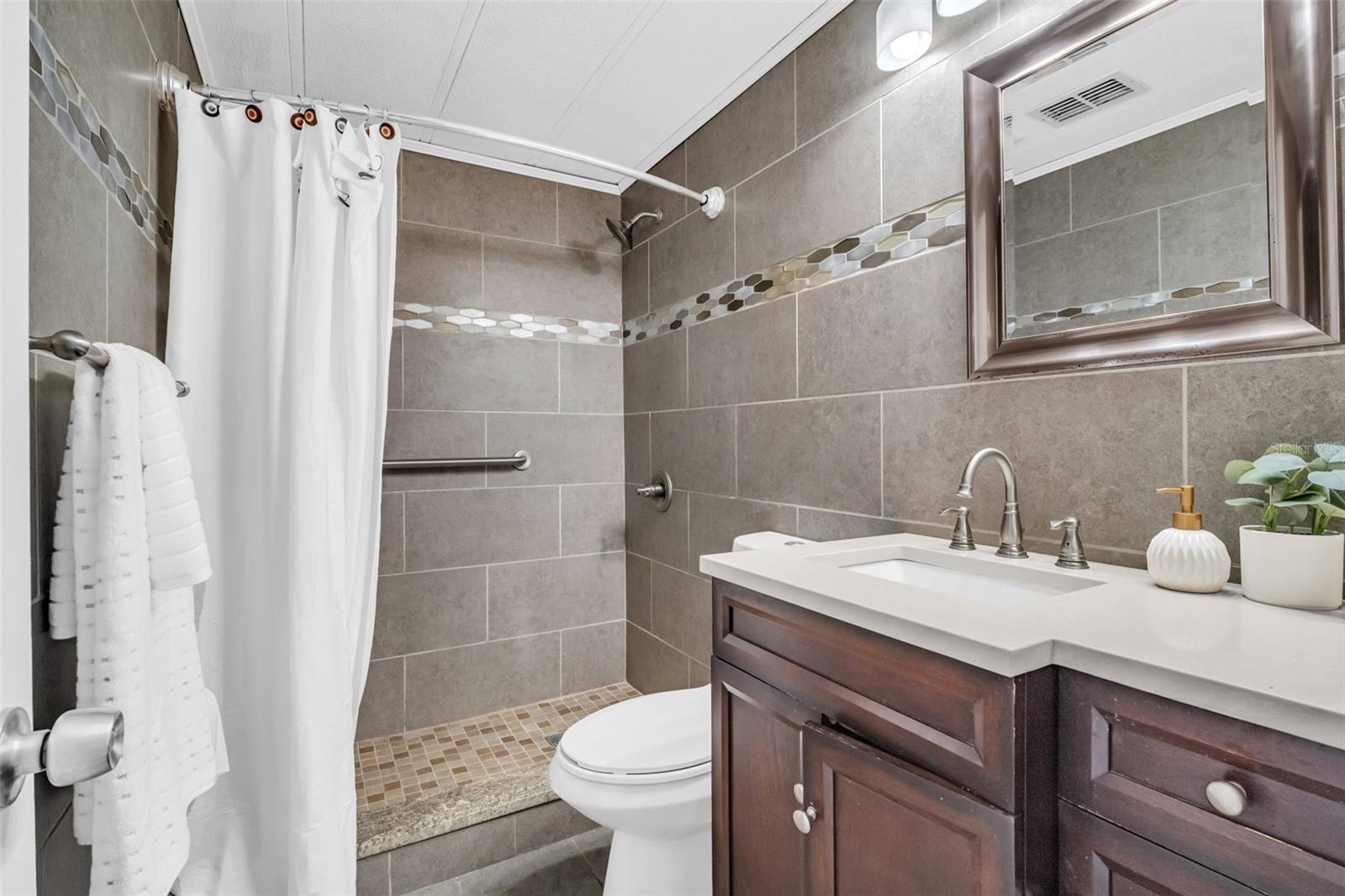 Image 33 of 66 For 23 Mountain Laurel Drive