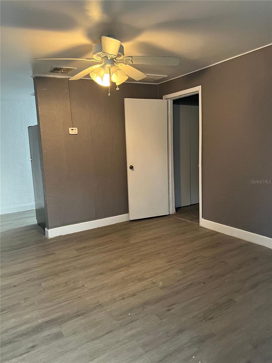 Image 5 of 8 For 7026 Washington Street