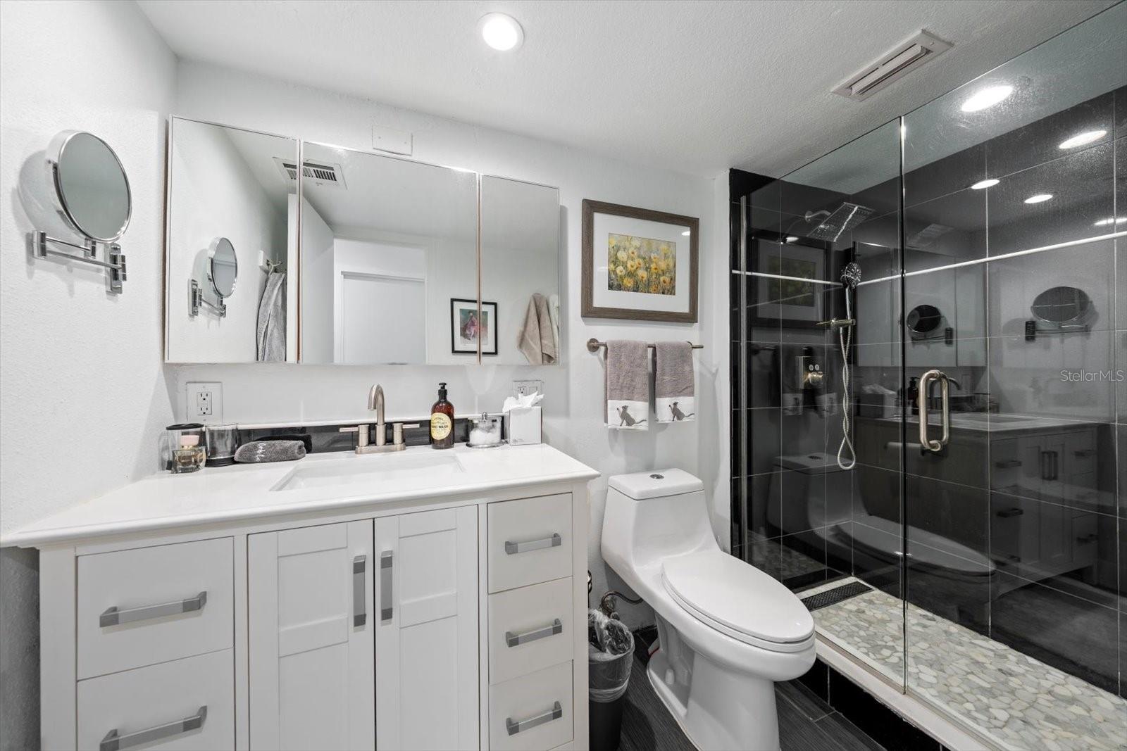 Image 10 of 27 For 470 3rd Street S 403