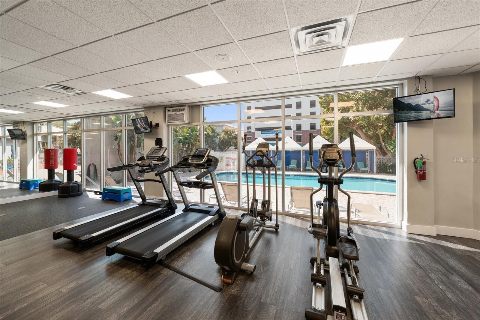 Image 21 of 27 For 470 3rd Street S 403