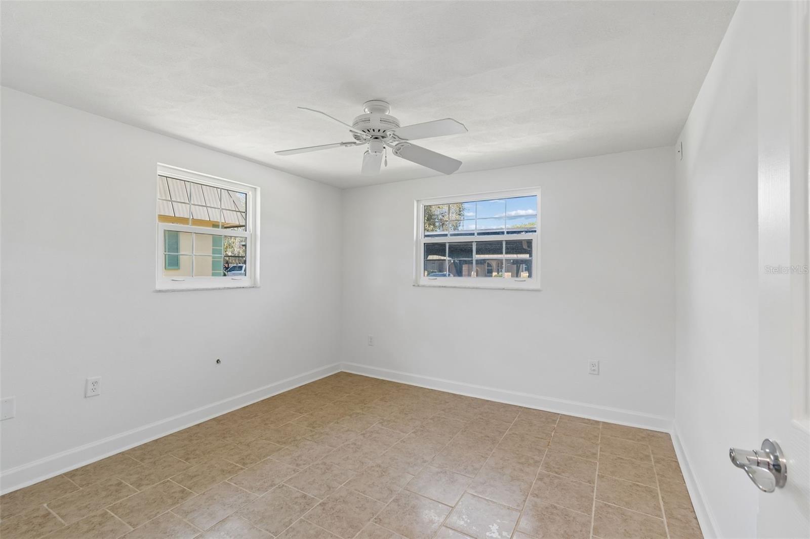 Image 21 of 25 For 4204 Stratford Drive 4204