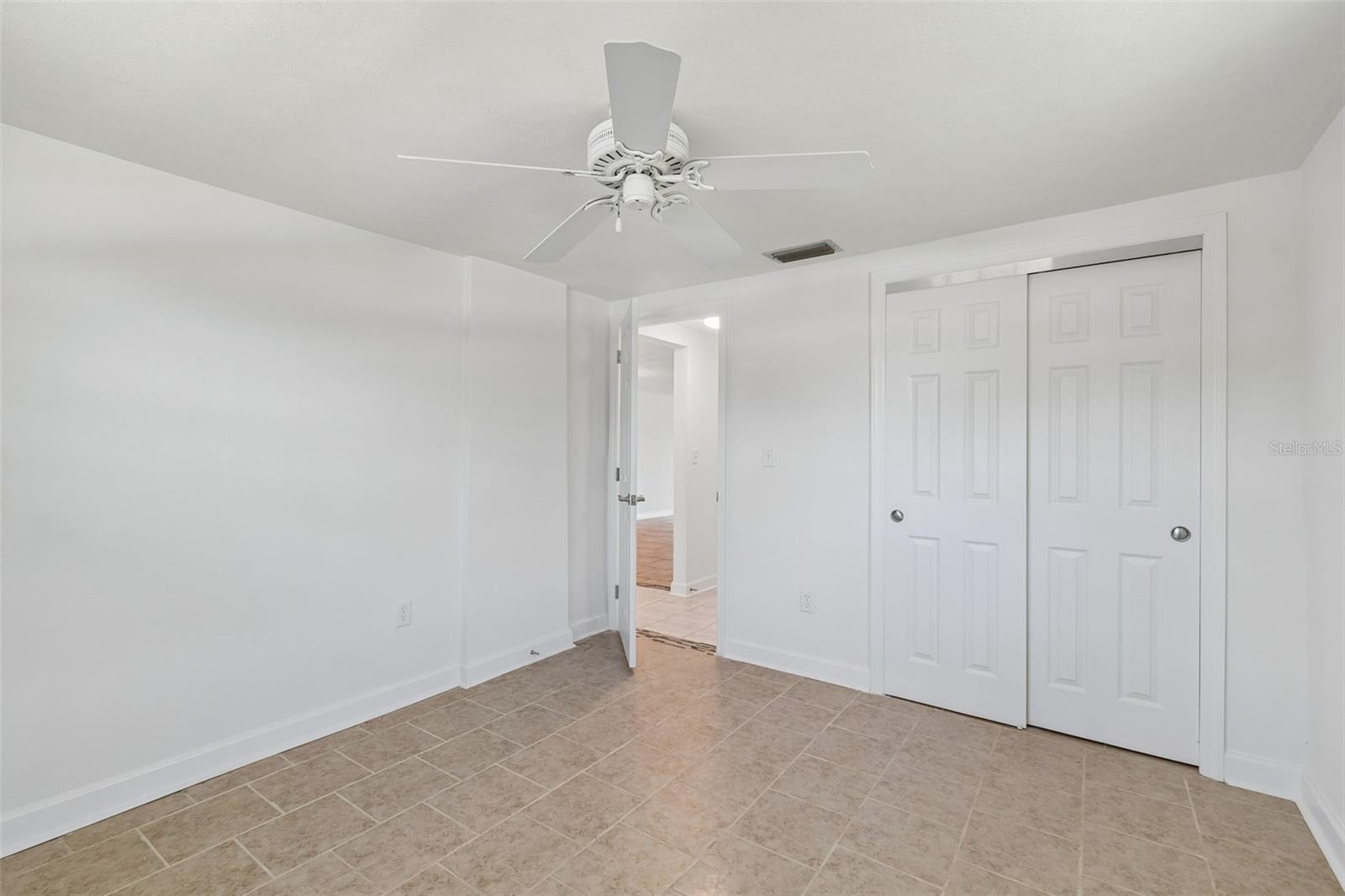 Image 22 of 25 For 4204 Stratford Drive 4204