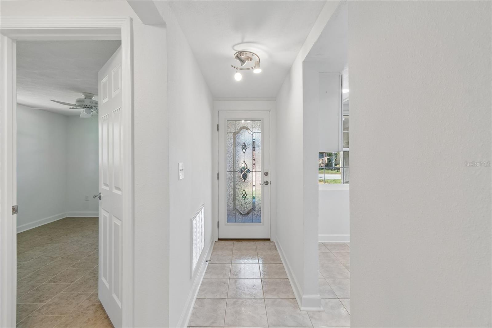 Image 3 of 25 For 4204 Stratford Drive 4204