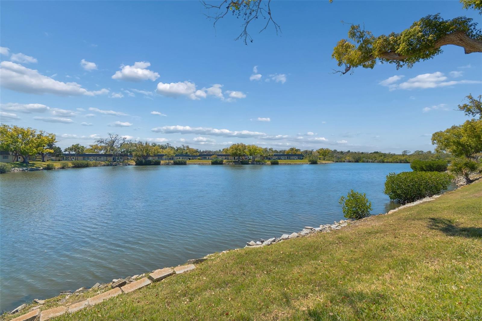 Image 9 of 25 For 4204 Stratford Drive 4204