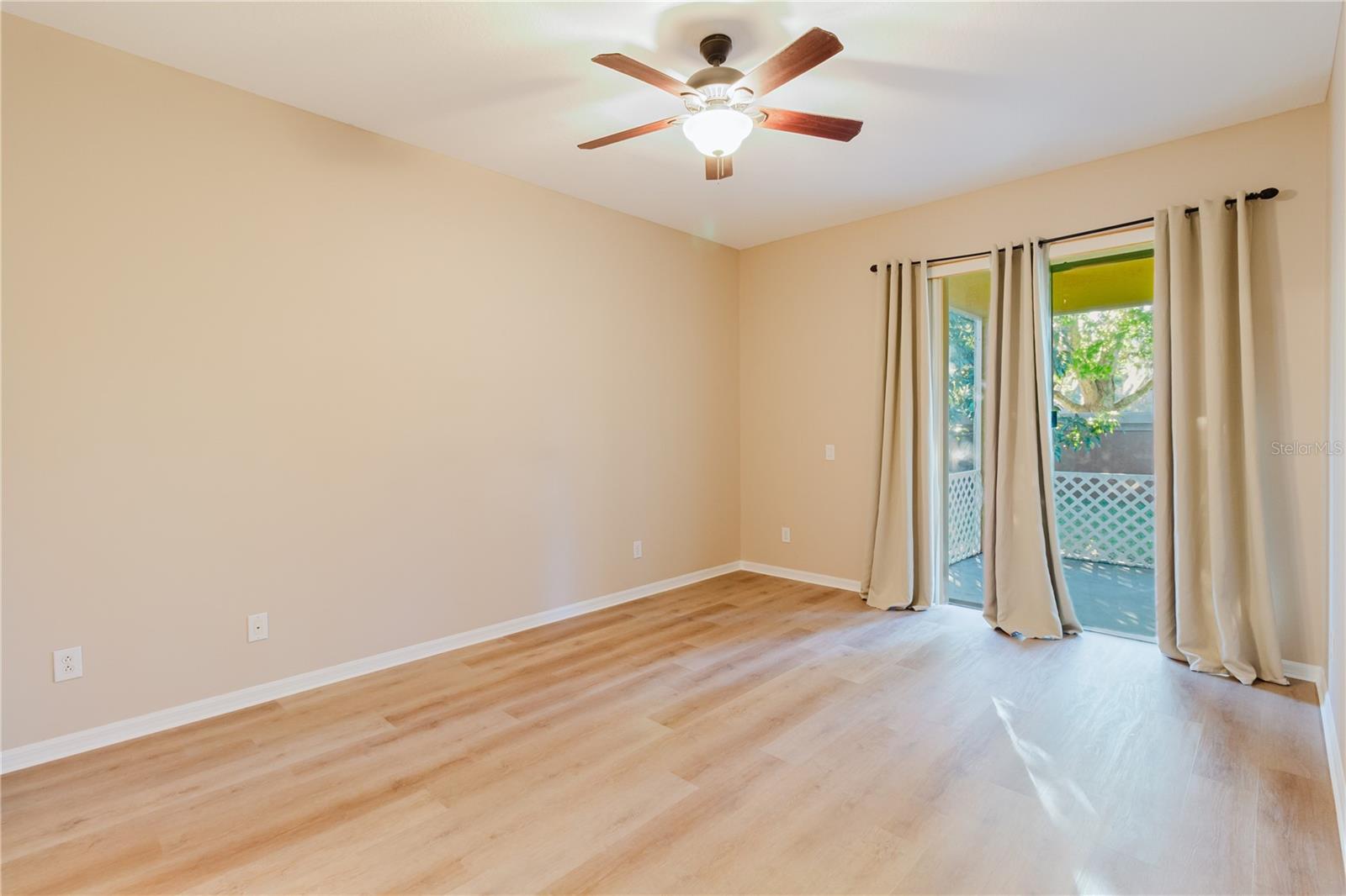 Image 19 of 30 For 3037 Downan Point Drive