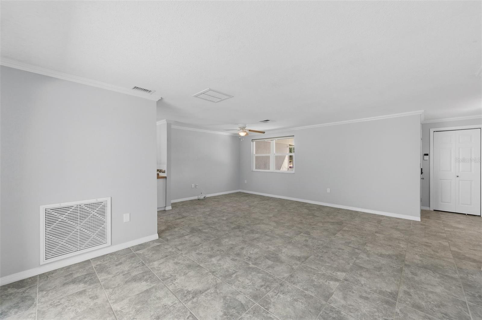 Listing photo id 9 for 6211 Waycross Drive