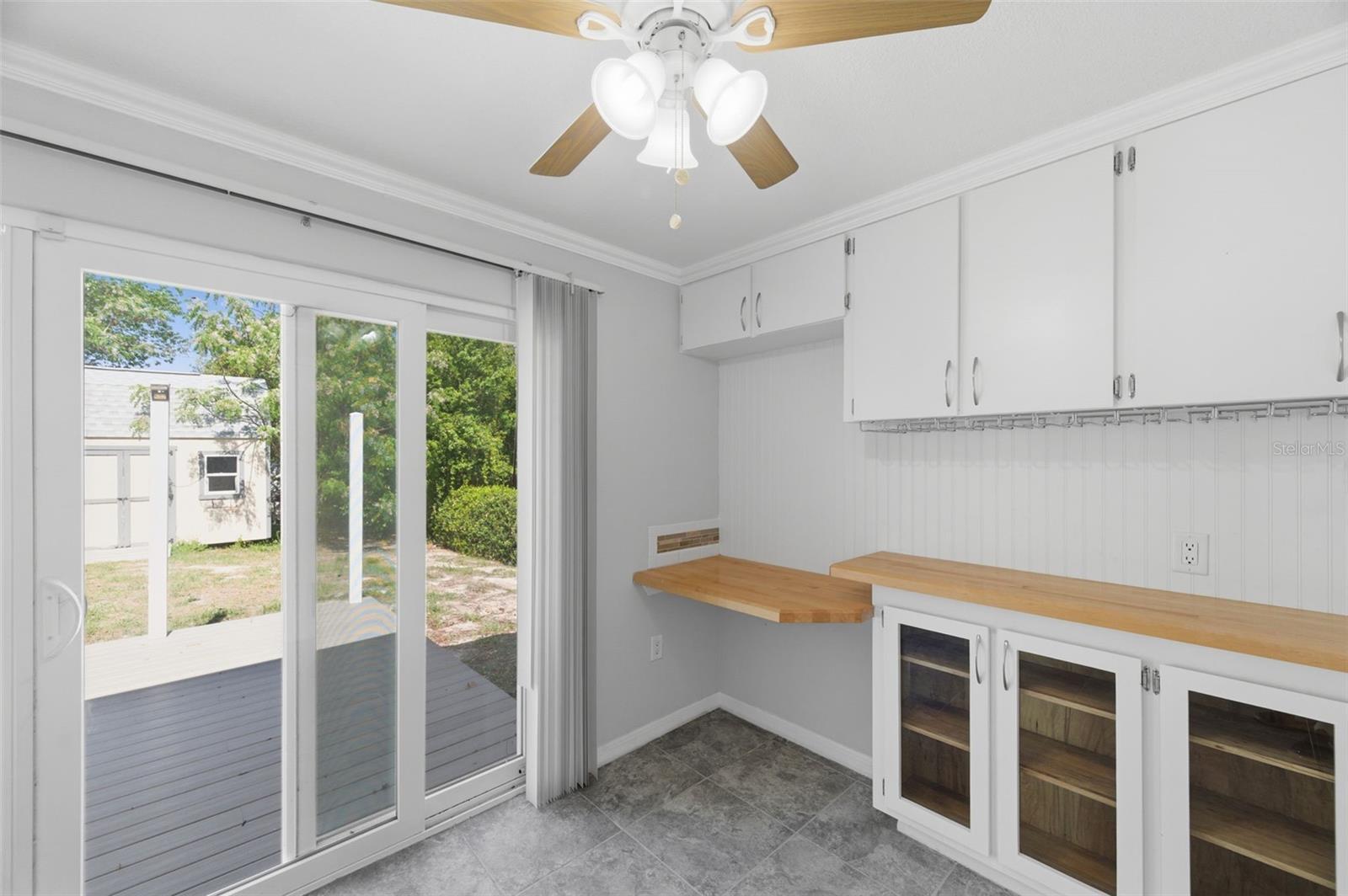 Listing photo id 16 for 6211 Waycross Drive