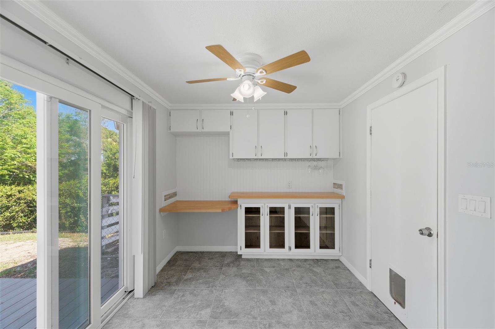 Listing photo id 17 for 6211 Waycross Drive