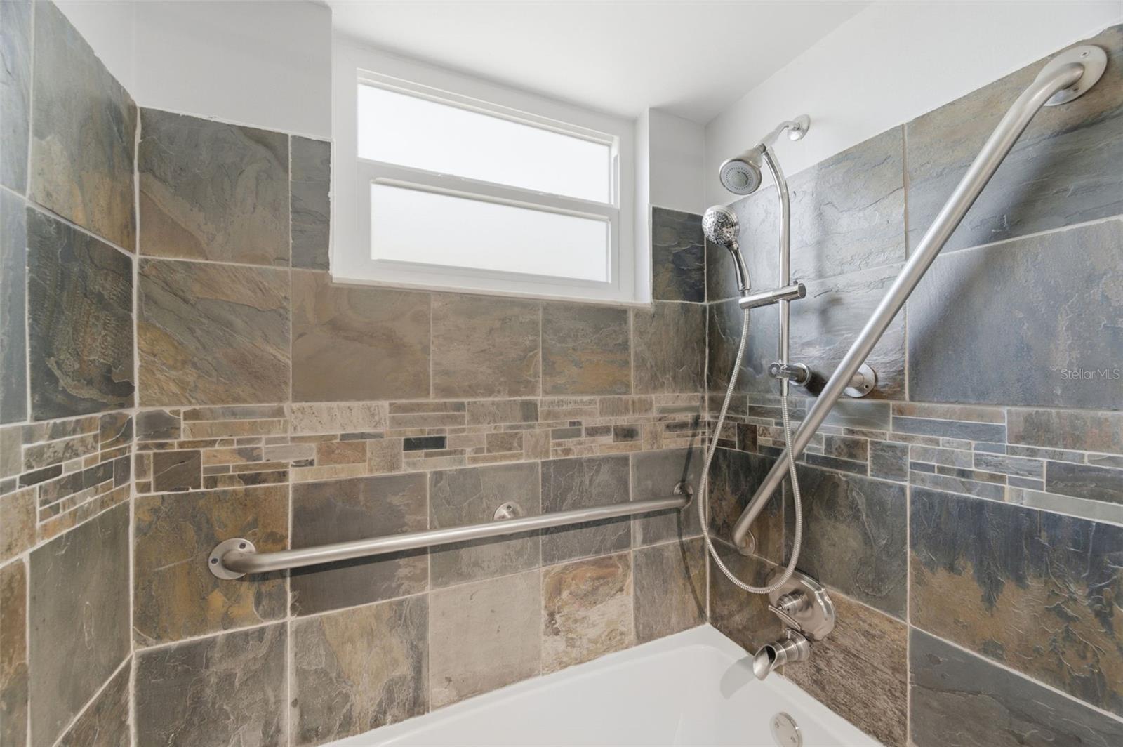 Listing photo id 31 for 6211 Waycross Drive