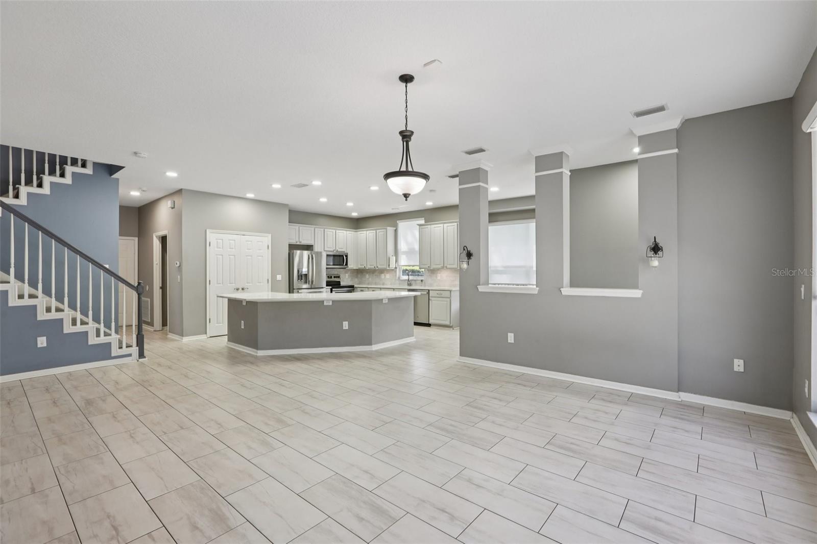 Listing photo id 12 for 22850 Collridge Drive