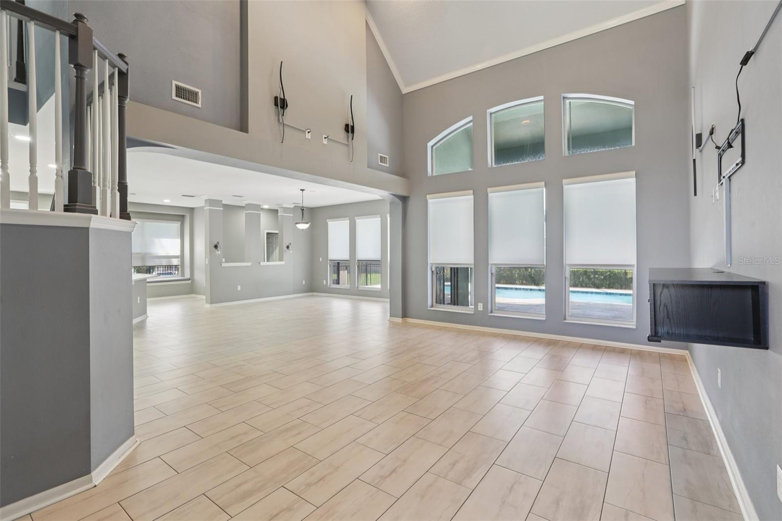 Listing photo id 15 for 22850 Collridge Drive