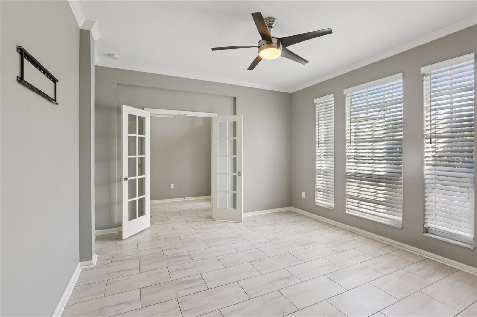 Listing photo id 23 for 22850 Collridge Drive