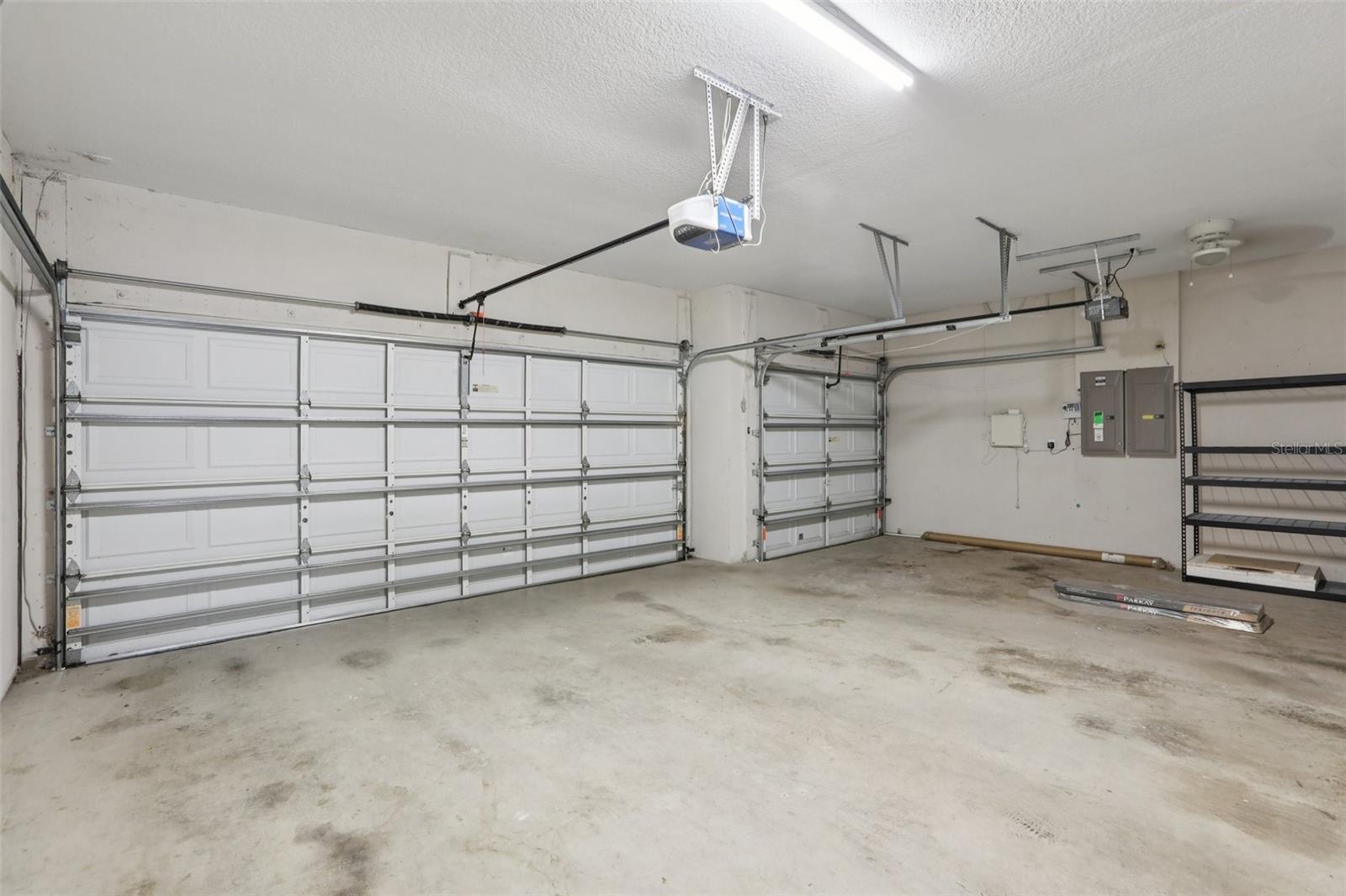 Listing photo id 52 for 22850 Collridge Drive