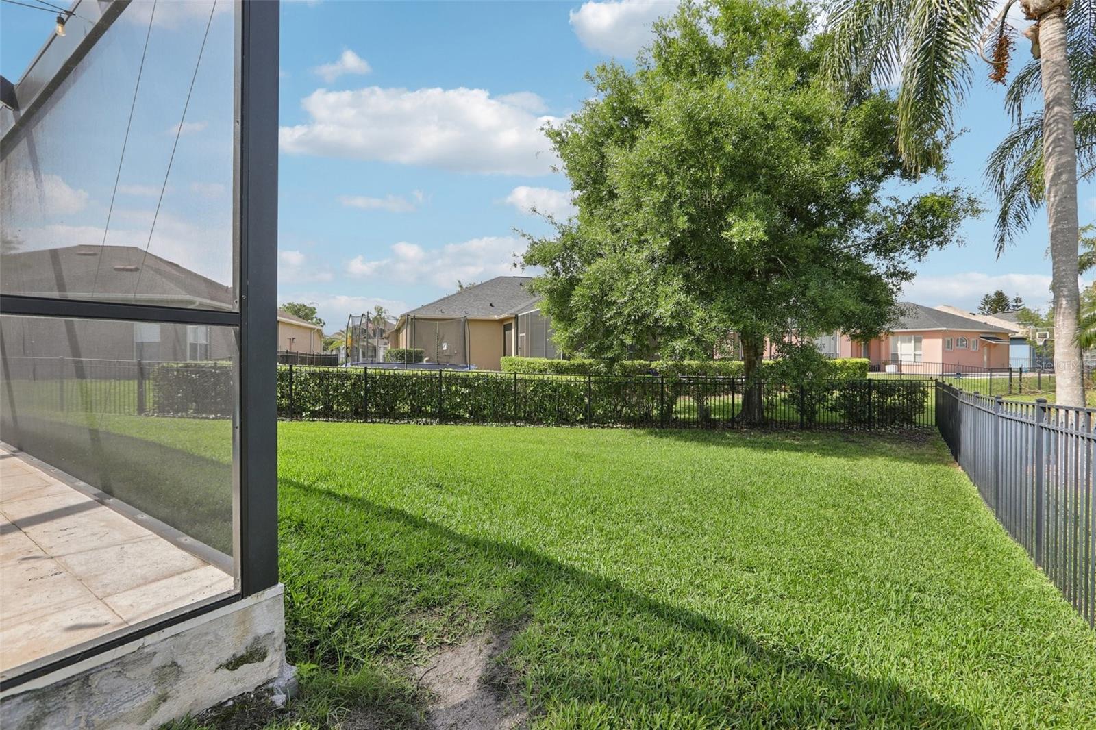 Listing photo id 55 for 22850 Collridge Drive